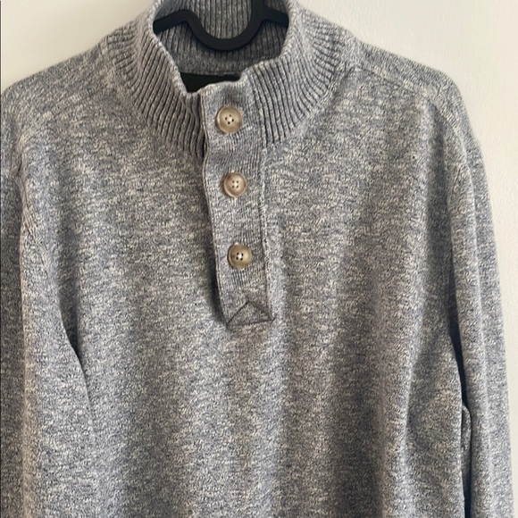 Eddie Bauer Gray Crewneck Sweater Relaxed Fit - Picture 3 of 4